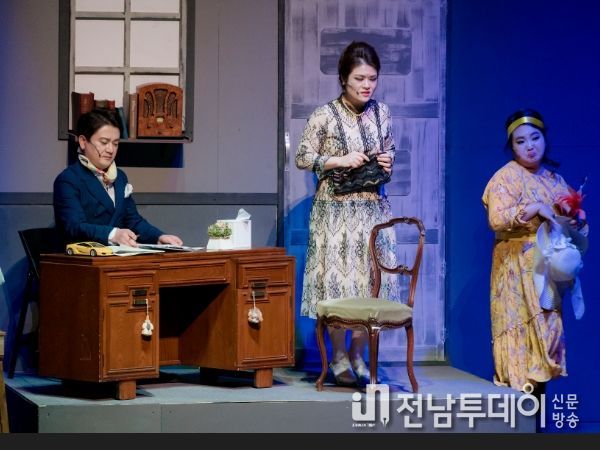 여성 전문 클래식 앙상블 ‘더 싱어즈’