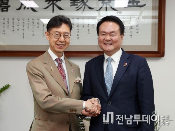 김희현 제주 정무부지사, 오사카 이쿠노구청장과 면담