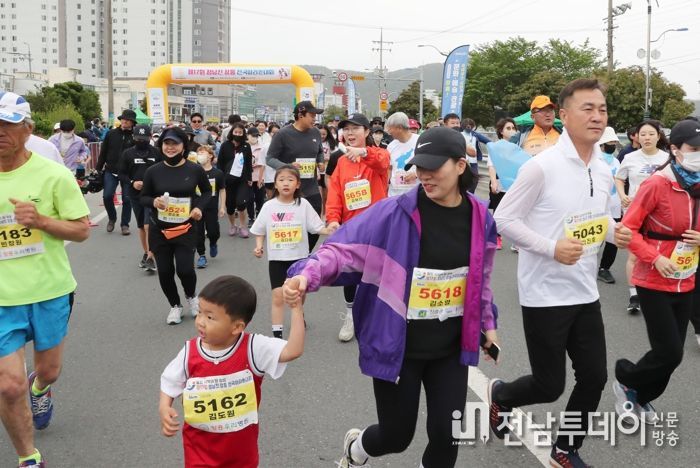 “통일기원” 정남진장흥 전국 마라톤 대회 성황
