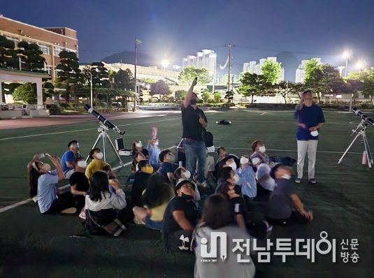 장흥군, ‘별난 가족 별난 캠핑’ 천문캠프 운영