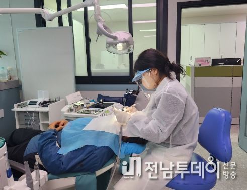 “어르신 무료 불소도포·스케일링 받으세요!”