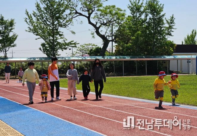 사제동행 건강증진 운동장 걷기 프로젝트