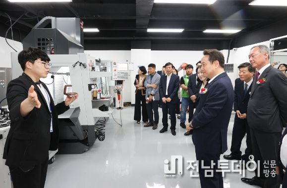 아이디어를 현실로! CSU창작마을센터 개관