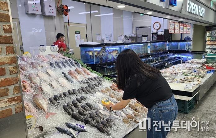 고흥군, 수산물 안전성 검사 및 원산지 표시 특별 점검