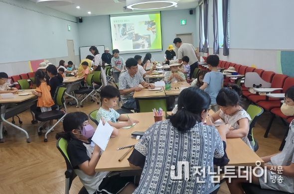 단오를 맞은 지리산역사문화관, 오색 체험으로 물들다!