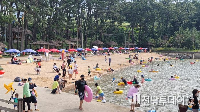 돌머리해수욕장