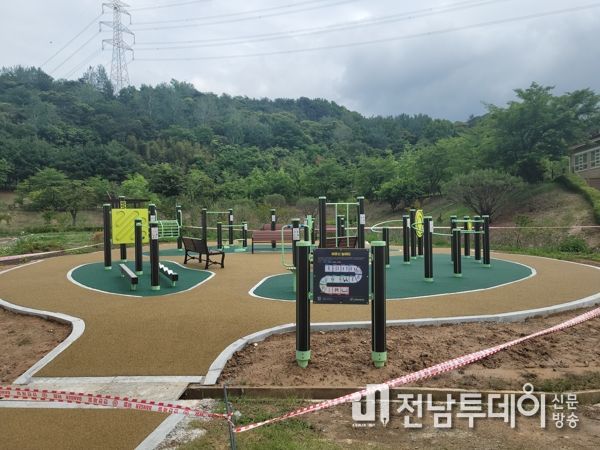 어르신 체육시설 전경