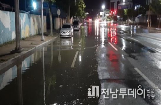 목포시가 바닷물 수위가 높아질 것으로 보고 피해 예방을 당부했다.