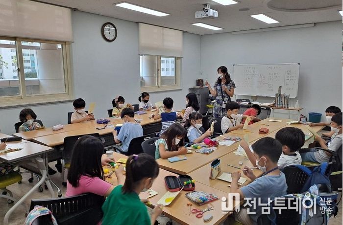 목포 어린이도서관이 여름방학 프로그램을 운영한다.