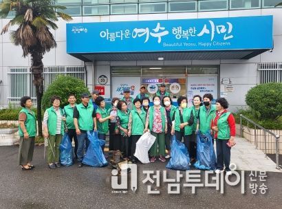 여수시 주삼동 새마을회는 지난달 29일 주삼천 일원에서 하천 정화 활동을 실시했다.