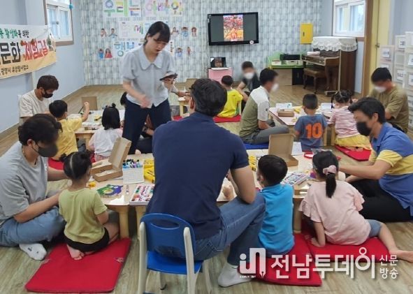 광양시, 가족과 함께하는 ‘뚝딱뚝딱 목공 체험교실’ 운영