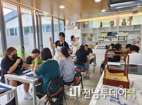 광주 동구 ‘행복 충전! 부모 취미 교실’ 호응