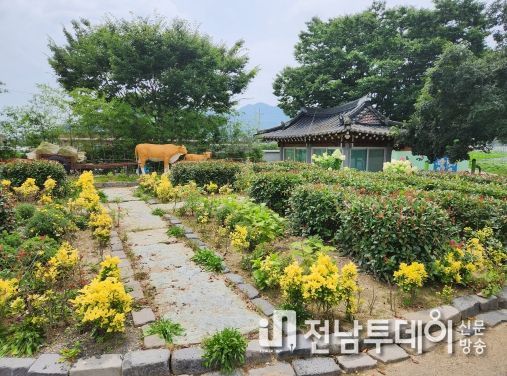 보성군, 주민 주도 ‘청정전남 으뜸마을 만들기’ 박차_득량면 월평마을 오봉상 가는길에 위치한 소공원