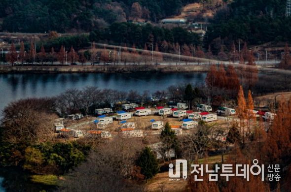 패밀리랜드카라반캠핑장
