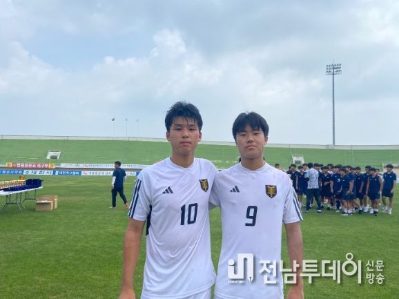 경기 후 만난 영등포공고 김태원(왼쪽)과 김민성(오른쪽)