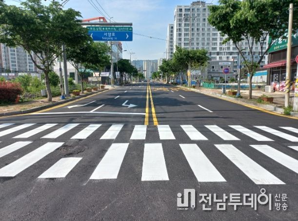 화순읍 산이 고운 아파트 옆 도로 아스콘 포장 정비