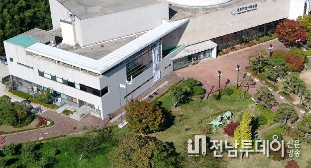 목포자연사박물관과 목포어린이바다과학관이 자연사교실과 토요해양과학교실 프로그램에 참여할 초등학생 수강생을 모집한다.
