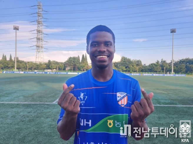 브라질 출신 시흥 에리키
