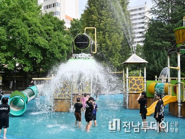 광주광역시 서구 물놀이장, 도심 속 오아시스로 인기