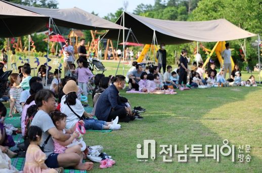 “이번 주 토요일엔… 장성군으로 놀러와!”