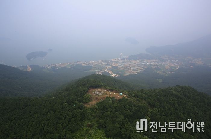 여수시 돌산읍 둔전리 산 248 일원에 위치한 ‘여수 돌산도 봉수 유적’이 국가지정문화재 사적으로 지정될 전망이다.