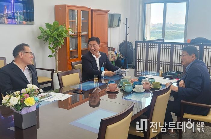 김한종 장성군수, 국회 방문… 현안사업 예산 확보 ‘앞장’
