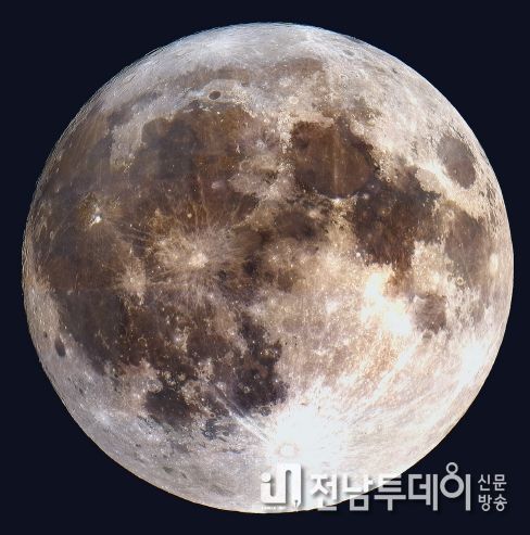 곡성섬진강천문대, 슈퍼 블루문 공개관측회 개최