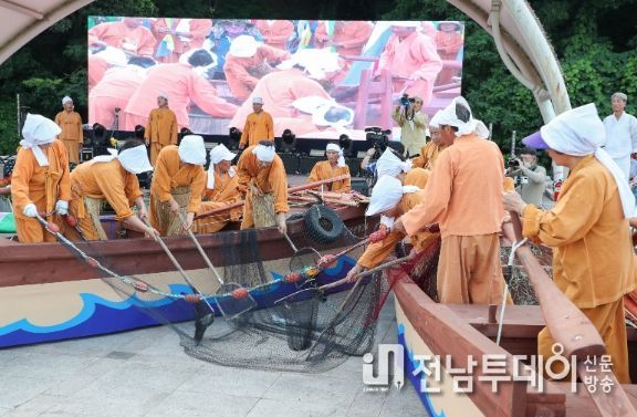 제22회 광양전어축제, 역대 최대 5만 명 인파 몰렸다
