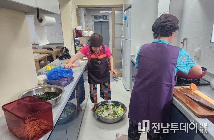 곡성군 옥과면, 어르신들을 위한 행복가득 반찬 전달