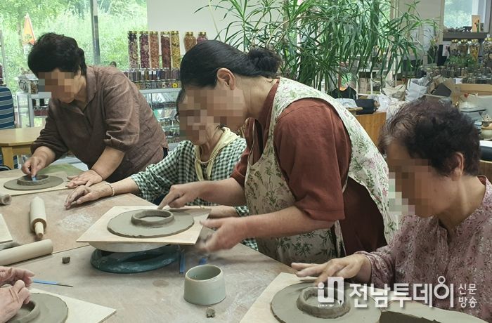 광양시, 노인맞춤돌봄 특화서비스 이용자 자조모임 ‘소나기’ 운영