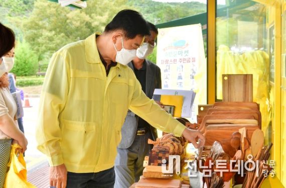 “토요일에 만나요” 장성군, 장성호 수변길마켓 재개장