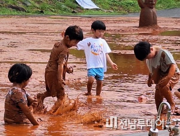 황토 촉감놀이