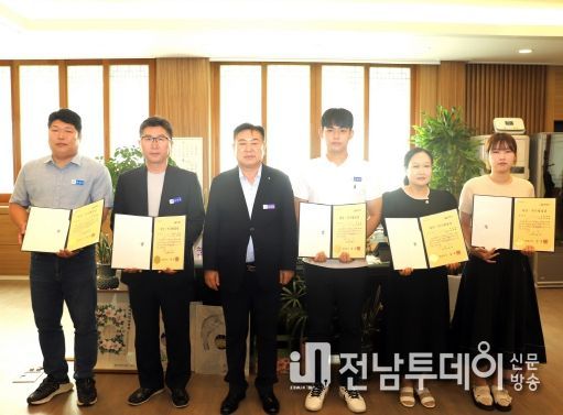 영광군, 상반기 혁신·적극행정 우수공무원 5명 선정