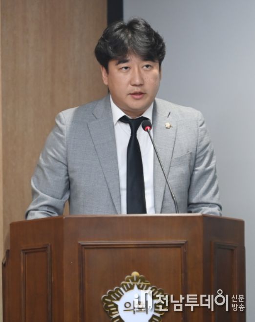 서구의회 안형주 의원이 제314회 임시회중 상임위원회에서 발의안건 제안설명을 하고 있다. (사진 = 안형주 의원 제공)