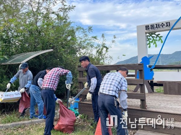 광산구 평동 통장단, 추석 명절 맞아 평동호수 대청소