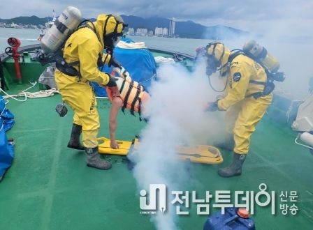 완도해경, “바다를 지켜라” 유해화학물질 사고대응 합동훈련 펼쳐