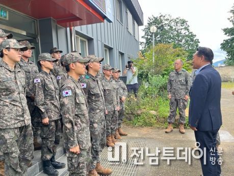 곡성군 통합방위협의회, 추석 맞이 군 장병 위문품 전하며 격려