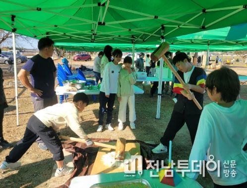 “제가 심은 볍씨가 근사하게 자랐어요”