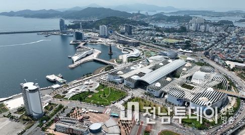 여수시가 전남도 주관 2023 블루 워케이션 공모사업에 최종 선정됐다.
