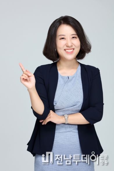 김유라 작가