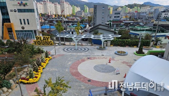 화순읍 향청리 94-1번지에 조성된 청춘 신작로 전경