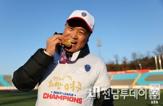 여주FC의 K3리그 승격을 이끈 심봉섭 감독.
