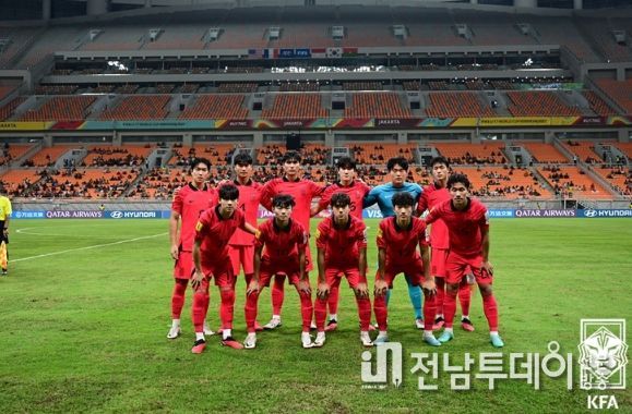 프랑스전에 선발로 나선 대한민국 베스트11의 모습.