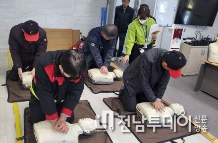 여수시, 산불진화대 45명 심폐소생술 교육 완료