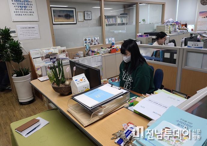 여수시가 관내 모든 미취업 청년에게 지역 맞춤형 일자리 경험 기회를 제공하기 위한 청년 맞춤형 인턴(약칭 청년인턴) 사업을 추진한다.