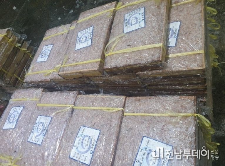 위판된 동백하 새우젓