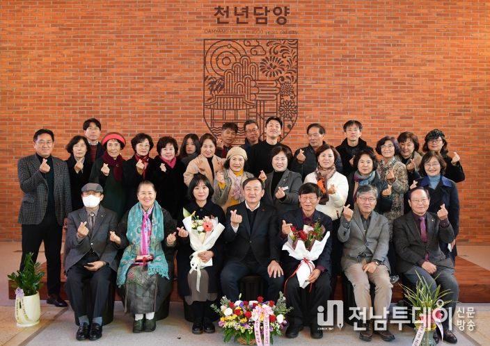 가운데 이병노 담양군수, 좌측 오후랑 시인 우측 고재종 시인