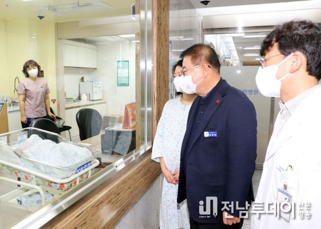 영광군, 올해 37번째 다둥이 가정 탄생