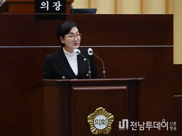 광주 서구의회 김수영 의원이 제317회 정례회 중 본회의에서 발언하고 있다. (사진 = 김수영 의원 제공)