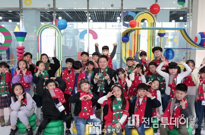 12월 26일 윤석열 대통령은 국립어린이박물관 개관식에 참석했다.